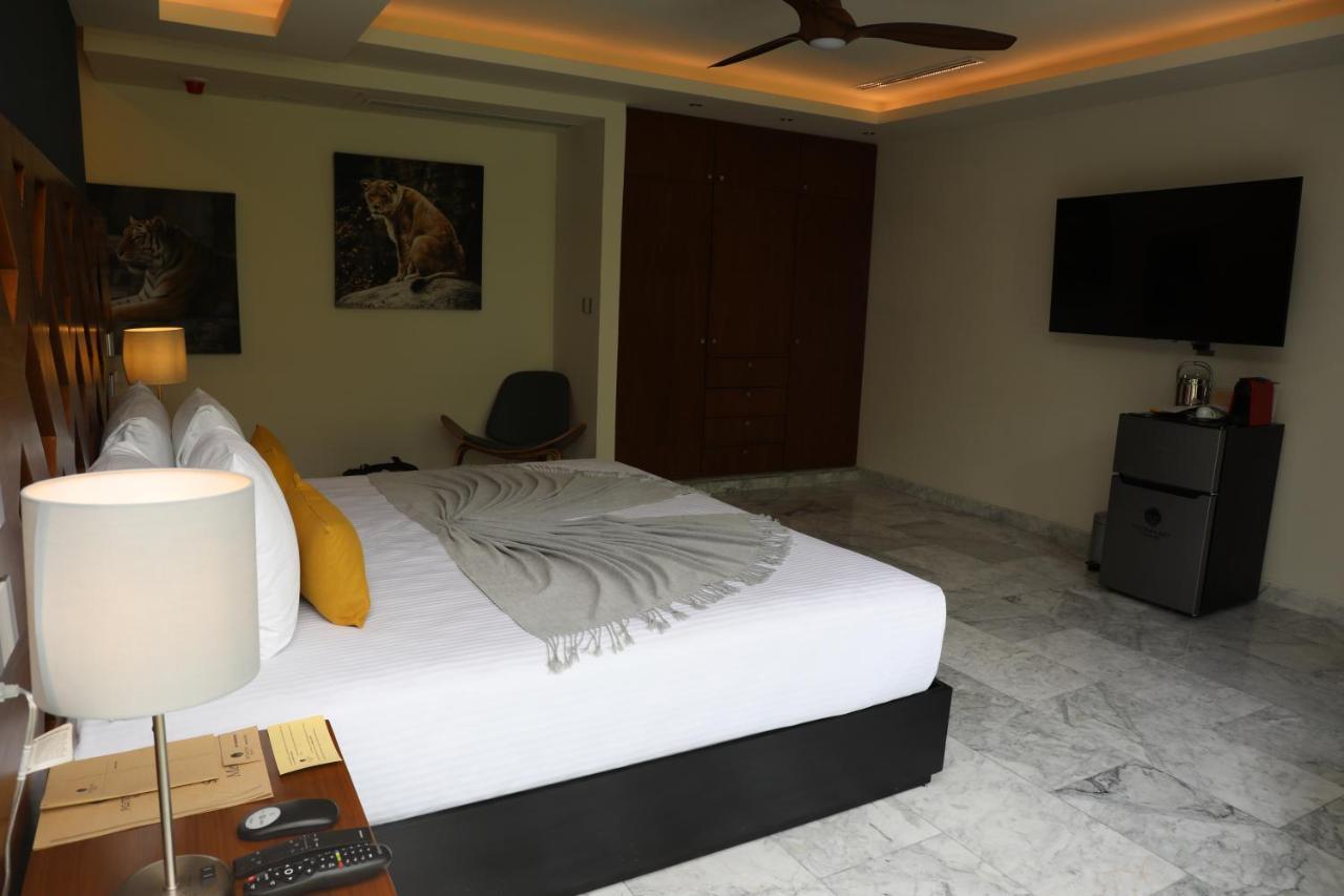 Panther Bay Boutique Hotel Akumal Exterior photo